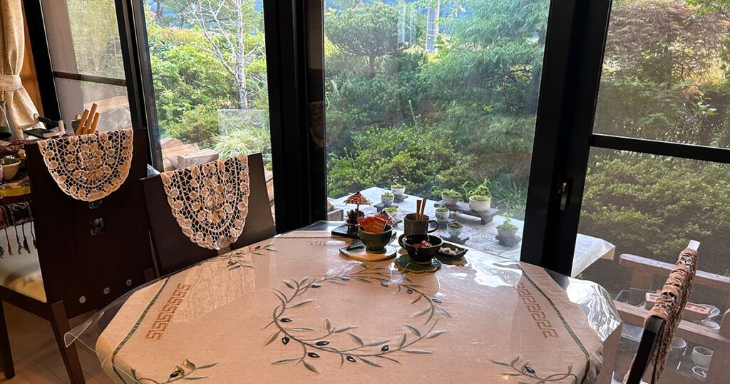 カフェ草路木の縁側席