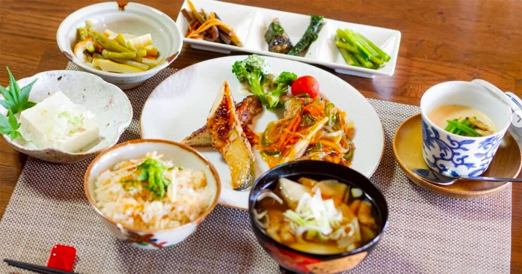 花山カフェおむすびの週替わりランチ