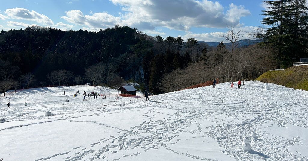 花山青少年自然の家の雪遊び